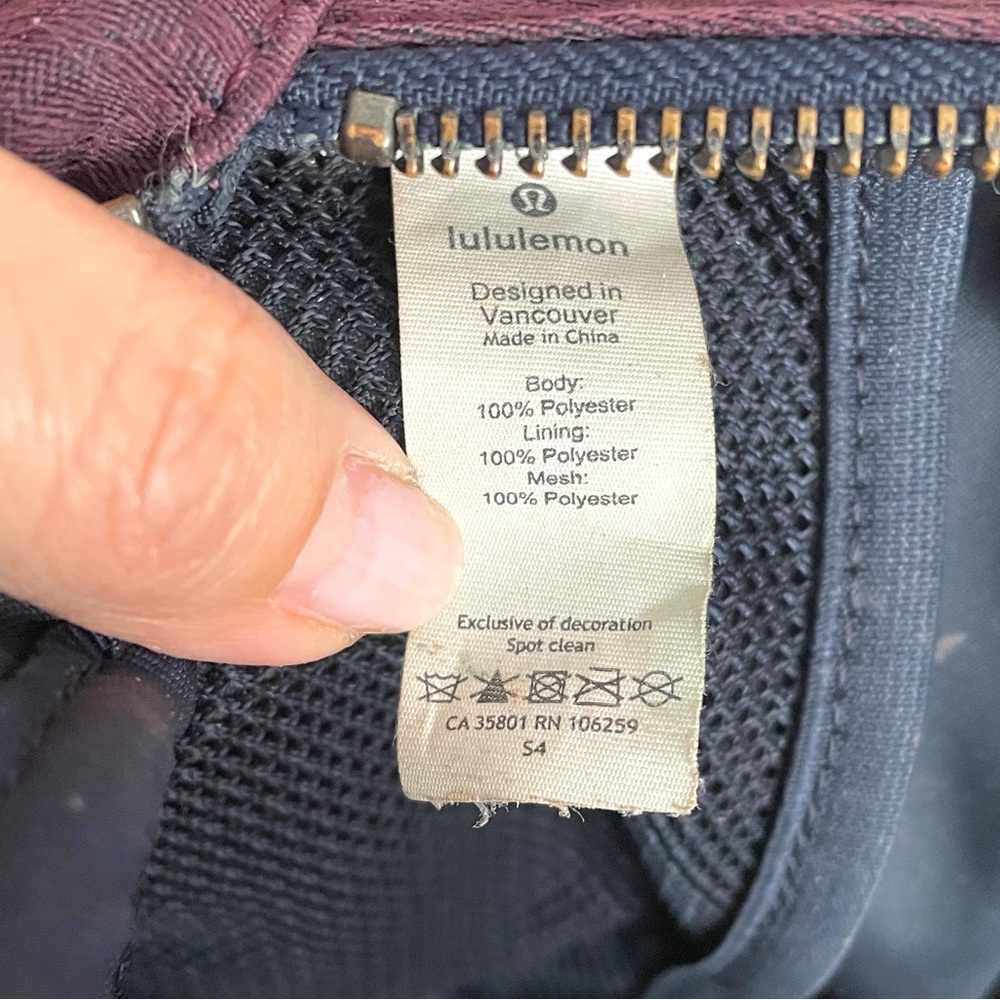 Lululemon Everywhere Belt Bag 1L Stacked Jacquard Black Cherry Nocturnal Teal - Picture 6 of 10